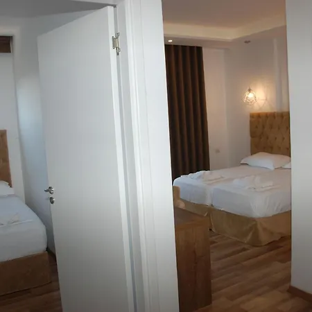 Bianco Hotel 4*