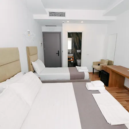 Bianco Hotel 4*