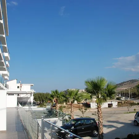 Bianco 4*