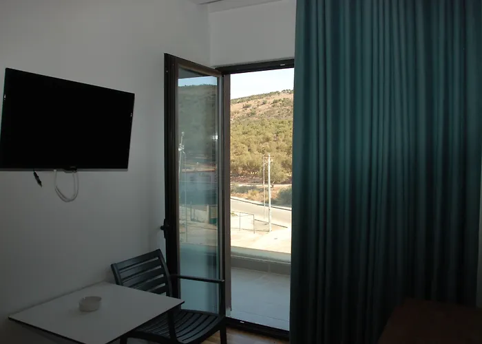 ホテル Bianco クサミル