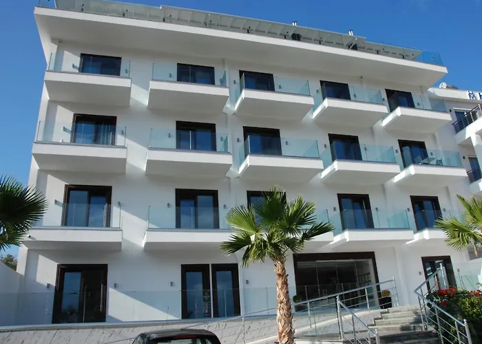 Bianco ホテル クサミル